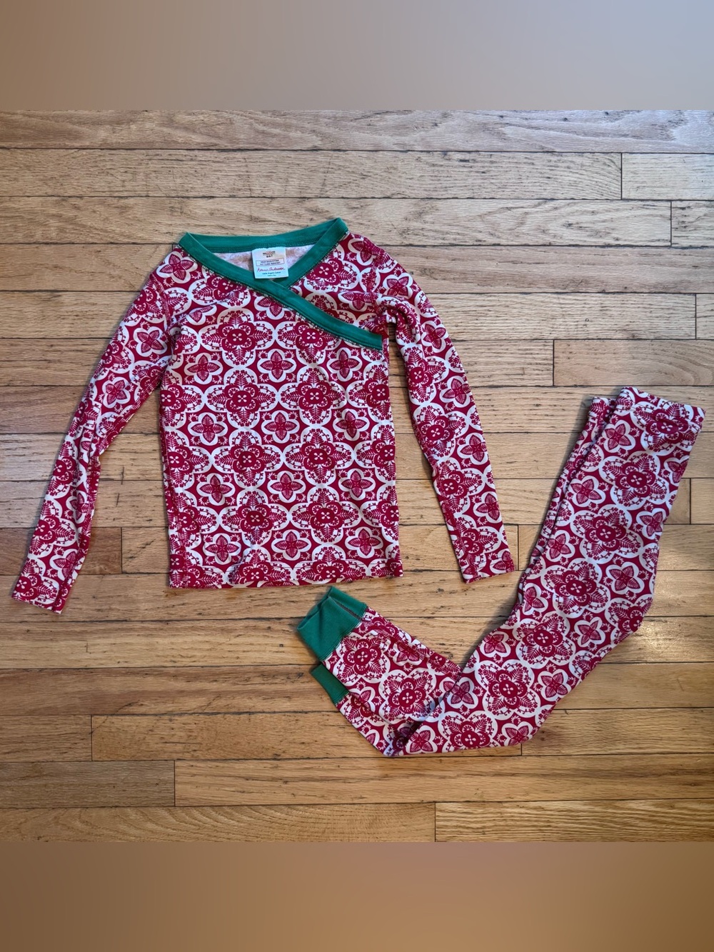 Hanna Andersson Kids Red Medallion Pajama Set Organic Cotton Size 120 US 6-7‎